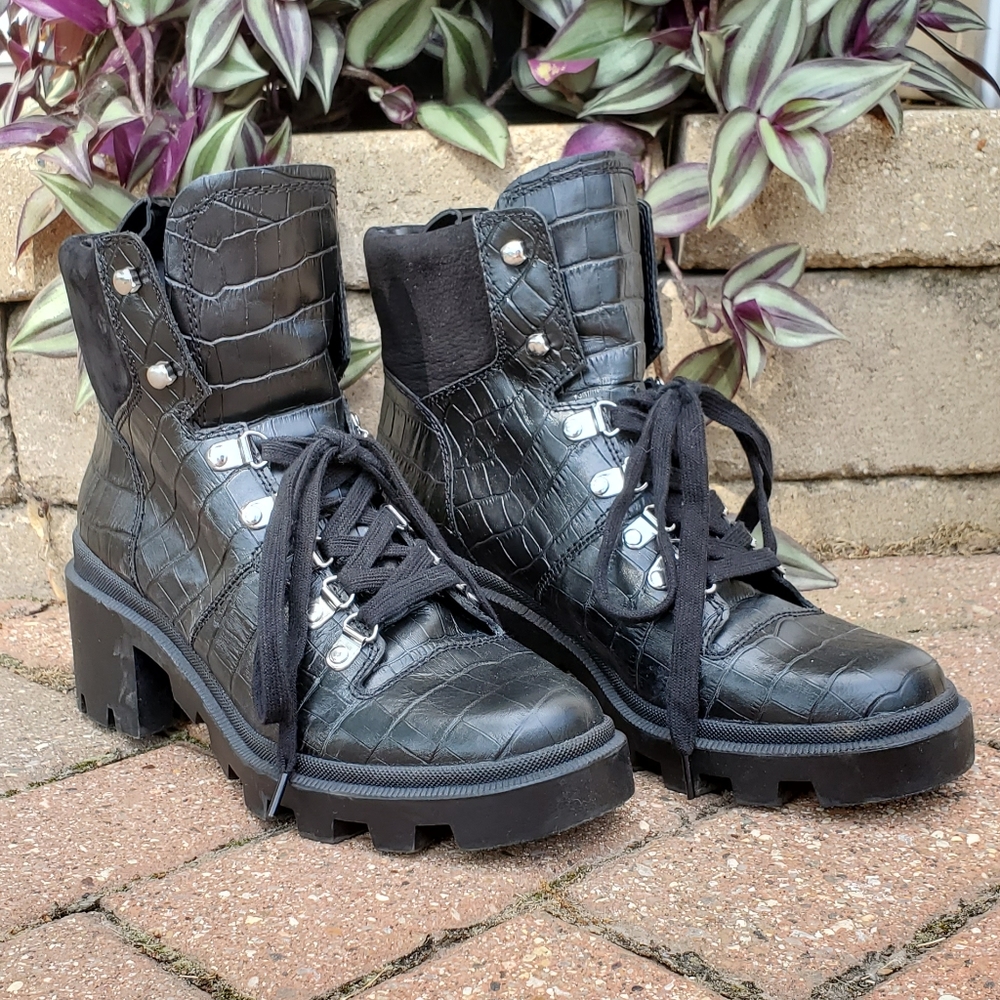 Dolce Vita - Dr Marten Boots
